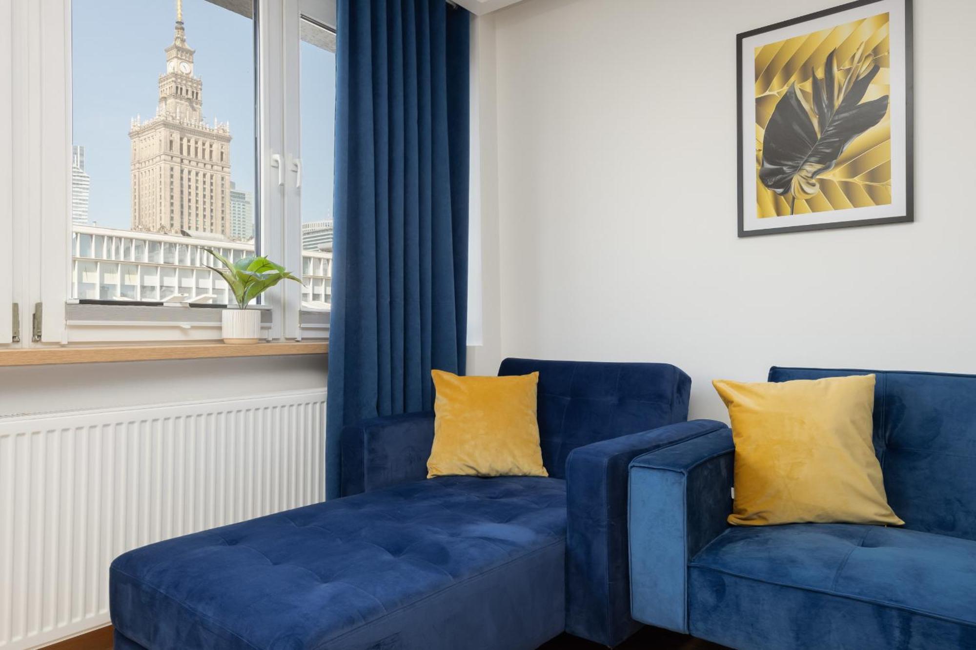 Beautiful With Balcony In Heart Of By Renters Warszawa